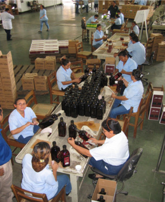 Verpackungsbereich in der Rumfabrik