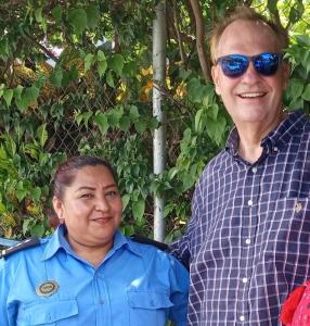 Foto mit Polizistin